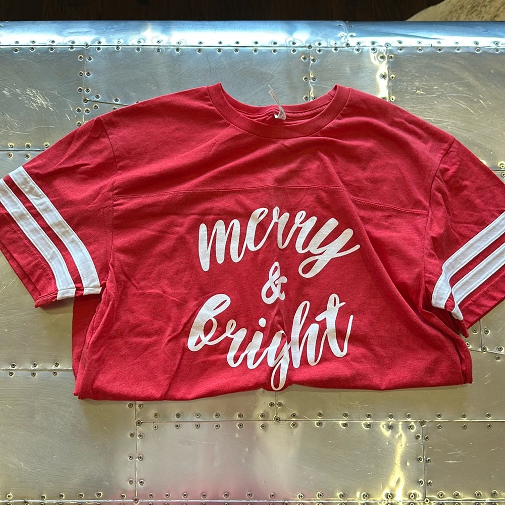Women’s Christmas Merry And Bright Graphic Tee Red White Size Large NWOT